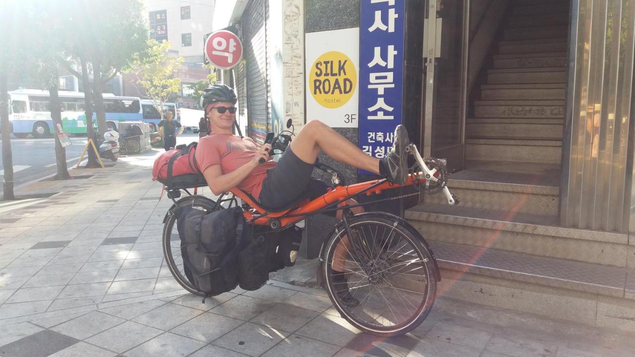 Silk Road Hostel Busan Buitenkant foto