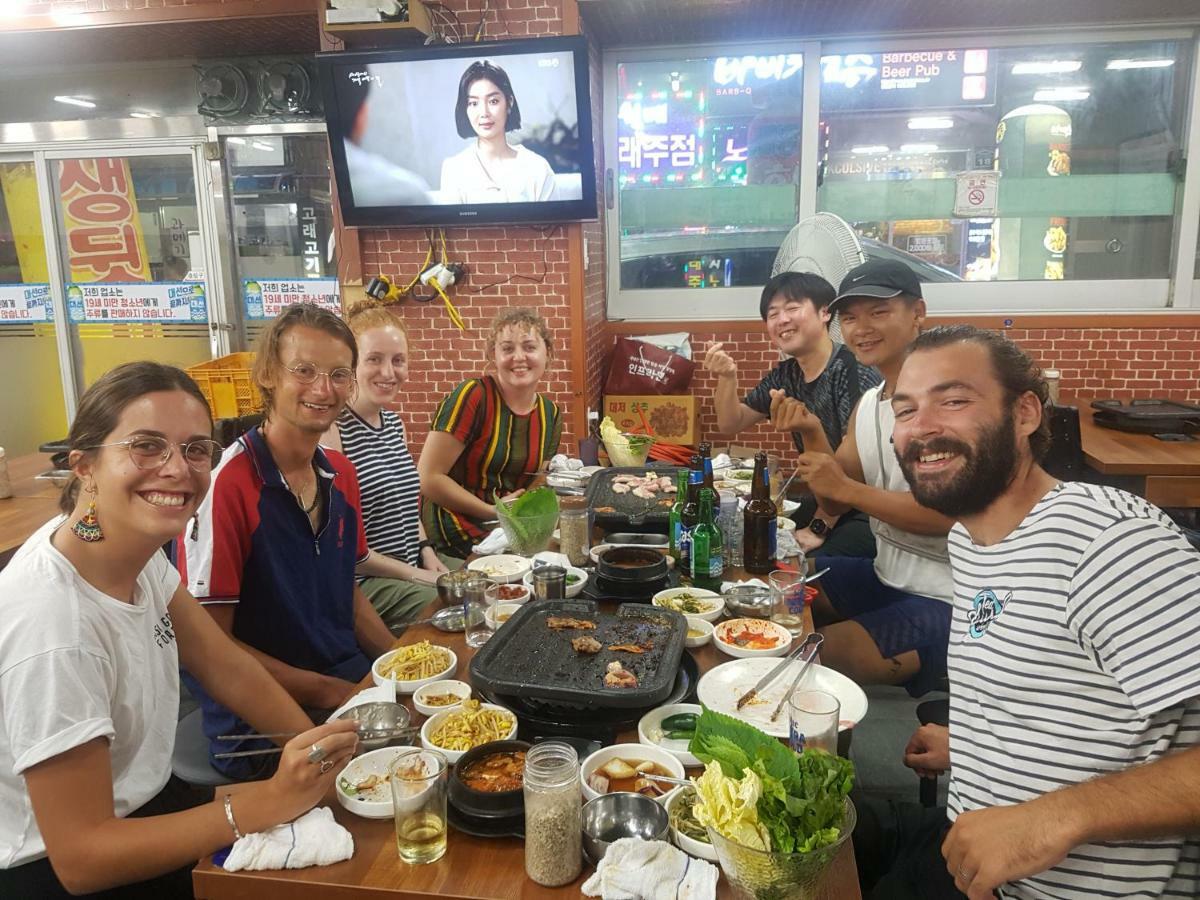 Silk Road Hostel Busan Buitenkant foto